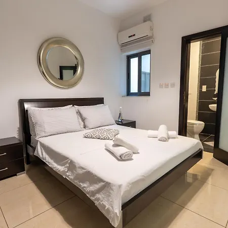 And Spacious Flat In Апартаменты *