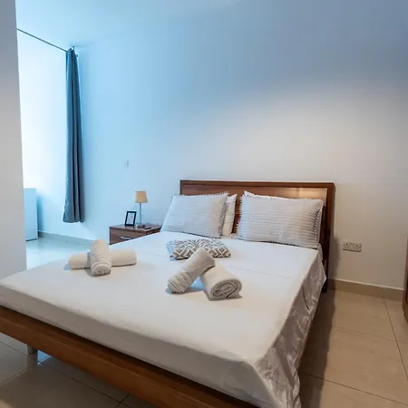 And Spacious Flat In Apartamento Gzira
